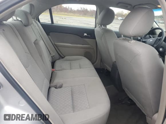 ✅ 2012 Ford Fusion S • VIN: 3FAHP0GA1CR129890 • Lot: 90588835. Wystawiony na Copart z przebiegiem 205 033 mil. Bezpłatny archiwum sprzedaży aukcyjnych z USA i szczegółowy raport historii pojazdu na DreamBid. Zdjęcie 10.