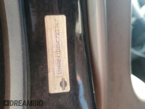 ✅ 1998 Nissan Sentra XE • VIN: 1N4AB41D2WC723367 • Lot: 62028055. Wystawiony na Copart z przebiegiem 168 348 mil. Bezpłatny archiwum sprzedaży aukcyjnych z USA i szczegółowy raport historii pojazdu na DreamBid. Zdjęcie 13.