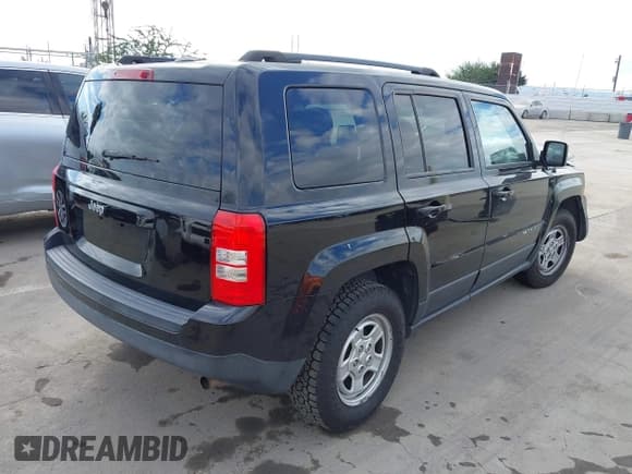 ✅ 2016 Jeep Patriot Sport • VIN: 1C4NJPBA2GD600331 • Lot: 43702276. Listed on IAAI with 103,367 mi. Free auction sales archive from the USA and detailed vehicle history report at DreamBid. Image 4.