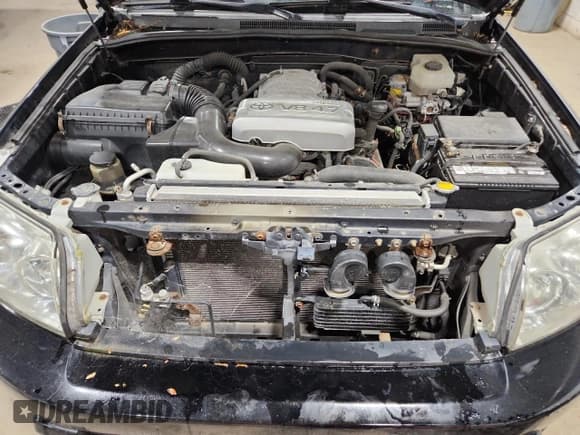 ✅ 2004 Toyota 4Runner SR5 • VIN: JTEBT14R940041081 • Лот: 86826715. Опубликован ранее на Copart с пробегом 271 628 миль. Бесплатный доступ к архиву аукционных продаж из США и подробный отчёт об истории автомобиля на DreamBid. Изображение 12.