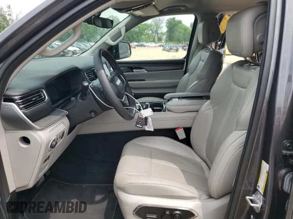 ✅ 2023 Jeep Wagoneer Series III • VIN: 1C4SJSDPXPS540771 • Lot: 58945965. Listed on Copart with 59,001 mi. Free auction sales archive from the USA and detailed vehicle history report at DreamBid. Image 7.