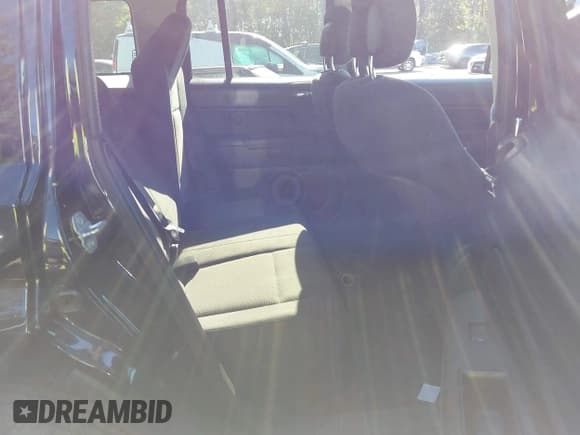 ✅ 2013 Jeep Patriot Latitude • VIN: 1C4NJRFB3DD237192 • Lot: 43389910. Wystawiony na IAAI z przebiegiem 164 956 mil. Bezpłatny archiwum sprzedaży aukcyjnych z USA i szczegółowy raport historii pojazdu na DreamBid. Zdjęcie 8.