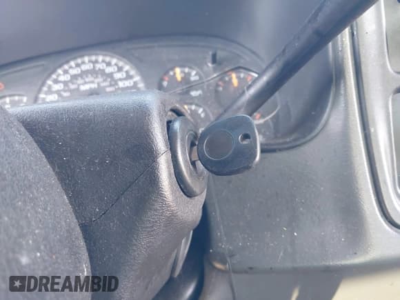 ✅ 2006 Chevrolet Silverado 2500HD LT3 • VIN: 1GCHK23U16F231731 • Lot: 43749635. Listed on IAAI with 181,834 mi. Free auction sales archive from the USA and detailed vehicle history report at DreamBid. Image 11.