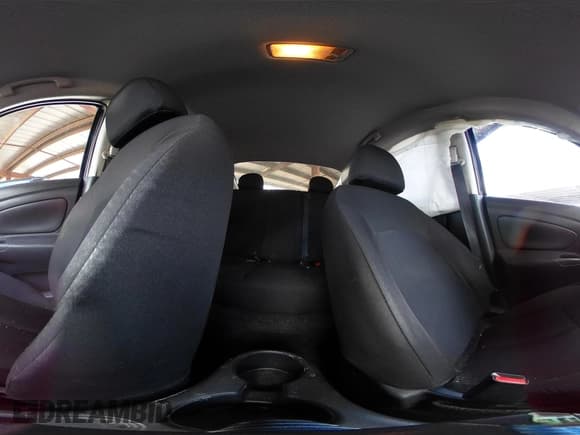 ✅ 2018 Nissan Versa SV • VIN: 3N1CN7AP6JL803230 • Лот: 41712531. Опубликован ранее на IAAI с пробегом 81 547 миль. Бесплатный доступ к архиву аукционных продаж из США и подробный отчёт об истории автомобиля на DreamBid. Изображение 17.