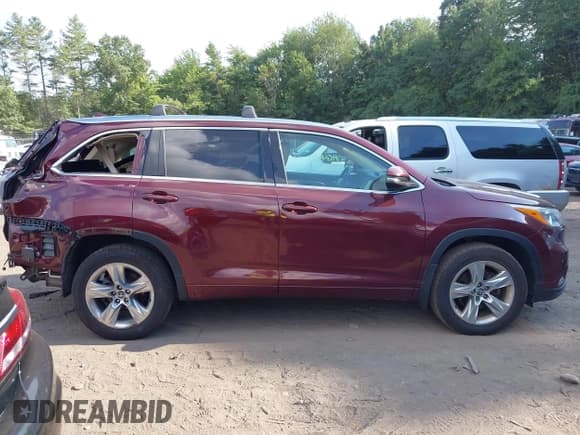 ✅ 2016 Toyota Highlander Limited • VIN: 5TDDKRFH8GS292629 • Lot: 42964453. Wystawiony na IAAI z przebiegiem 92 183 mil. Bezpłatny archiwum sprzedaży aukcyjnych z USA i szczegółowy raport historii pojazdu na DreamBid. Zdjęcie 14.