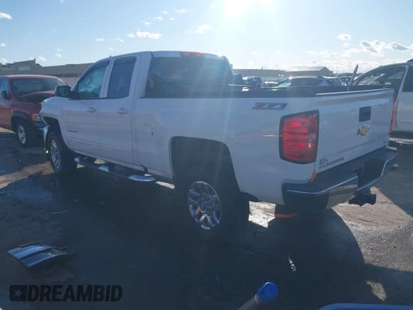 ✅ 2017 Chevrolet Silverado 2500HD LT • VIN: 1GC2KVEGXHZ186496 • Lot: 43537640. Listed on IAAI with 202,159 mi. Free auction sales archive from the USA and detailed vehicle history report at DreamBid. Image 3.