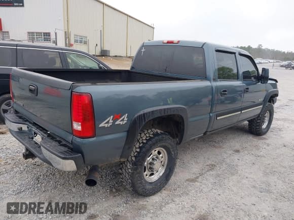 ✅ 2006 Chevrolet Silverado 2500HD LT1 • VIN: 1GCHK23U86F181748 • Lot: 41794661. Listed on IAAI with 204,496 mi. Free auction sales archive from the USA and detailed vehicle history report at DreamBid. Image 4.