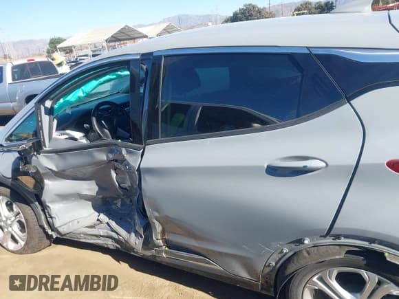 ✅ 2019 Chevrolet Bolt EV LT • VIN: 1G1FY6S01K4101703 • Lot: 40755775. Wystawiony na IAAI z przebiegiem 73 808 mil. Bezpłatny archiwum sprzedaży aukcyjnych z USA i szczegółowy raport historii pojazdu na DreamBid. Zdjęcie 13.