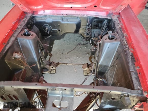 ✅ 1968 Ford Mustang • VIN: 8RC01C160321 • Лот: 81609995. Опубликован ранее на Copart с пробегом Не указан. Бесплатный доступ к архиву аукционных продаж из США и подробный отчёт об истории автомобиля на DreamBid. Изображение 11.