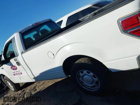 ✅ 2013 Ford F-150 XL • VIN: 1FTNF1CFXDKE78575 • Lot: 41293852. Wystawiony na IAAI z przebiegiem 201 332 mil. Bezpłatny archiwum sprzedaży aukcyjnych z USA i szczegółowy raport historii pojazdu na DreamBid. Zdjęcie 14.