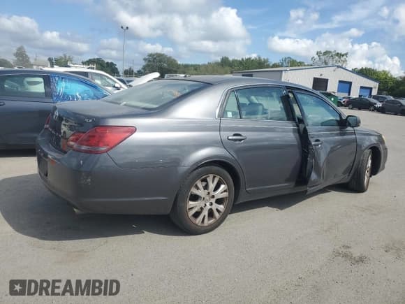 ✅ 2010 Toyota Avalon XLS • VIN: 4T1BK3DB6AU356913 • Lot: 71009595. Wystawiony na Copart z przebiegiem 164 429 mil. Bezpłatny archiwum sprzedaży aukcyjnych z USA i szczegółowy raport historii pojazdu na DreamBid. Zdjęcie 3.