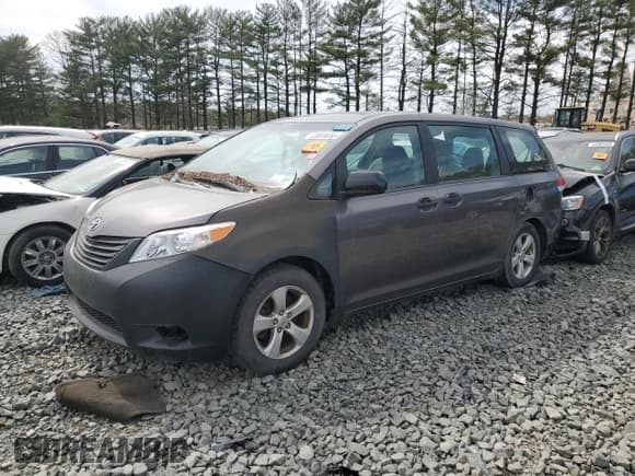 ✅ 2013 Toyota Sienna L • VIN: 5TDZK3DC4DS287532 • Lot: 53899055. Listed on Copart with Not provided. Free auction sales archive from the USA and detailed vehicle history report at DreamBid. Image 1.