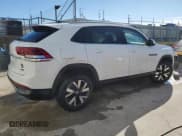 ✅ 2022 Volkswagen Atlas SE • VIN: 1V2LC2CA0NC215127 • Lot: 42610515. Listed on Copart with 28,441 mi. Free auction sales archive from the USA and detailed vehicle history report at DreamBid. Image 3.