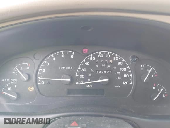 ✅ 1998 Mazda B-Series SE • VIN: 4F4ZR17U8WTM42082 • Lot: 43796602. Wystawiony na IAAI z przebiegiem 102 571 mil. Bezpłatny archiwum sprzedaży aukcyjnych z USA i szczegółowy raport historii pojazdu na DreamBid. Zdjęcie 7.