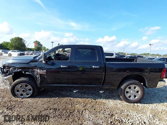 ✅ 2018 Ram 2500 Big Horn • VIN: 3C6UR5DJ8JG106725 • Lot: 43272073. Listed on IAAI with 131,115 mi. Free auction sales archive from the USA and detailed vehicle history report at DreamBid. Image 14.