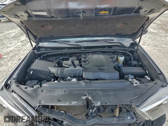 ✅ 2023 Toyota 4Runner SR5 • VIN: JTEEU5JR0P5302904 • Лот: 94127975. Опубликован ранее на Copart с пробегом 39 102 миль. Бесплатный доступ к архиву аукционных продаж из США и подробный отчёт об истории автомобиля на DreamBid. Изображение 12.