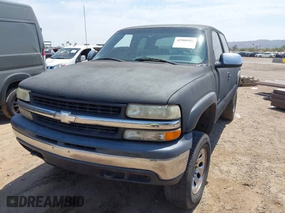 ✅ 2000 Chevrolet Silverado 1500 LS • VIN: 2GCEK19T4Y1290374 • Lot: 42988982. Wystawiony na IAAI z przebiegiem Nie podano mil. Skorzystaj z bezpłatnego archiwum sprzedaży aukcyjnych z USA i zobacz szczegółowy raport historii pojazdu na DreamBid. Zdjęcie 2.