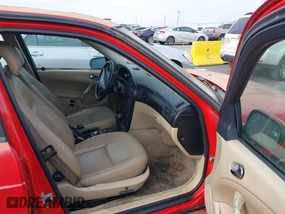 ✅ 2004 Saab 9-5 Arc • VIN: YS3ED49A443513858 • Lot: 43788061. Wystawiony na IAAI z przebiegiem 160 161 mil. Bezpłatny archiwum sprzedaży aukcyjnych z USA i szczegółowy raport historii pojazdu na DreamBid. Zdjęcie 5.