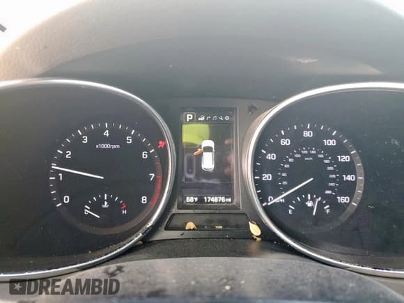 ✅ 2017 Hyundai Santa Fe 2.4L • VIN: 5XYZUDLB0HG400694 • Lot: 86504635. Listed on Copart with 174,876 mi. Free auction sales archive from the USA and detailed vehicle history report at DreamBid. Image 9.