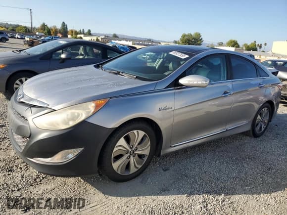 ✅ 2013 Hyundai Sonata • VIN: KMHEC4A49DA075152 • Лот: 89537555. Опубликован ранее на Copart с пробегом 199 316 миль. Бесплатный доступ к архиву аукционных продаж из США и подробный отчёт об истории автомобиля на DreamBid. Изображение 1.