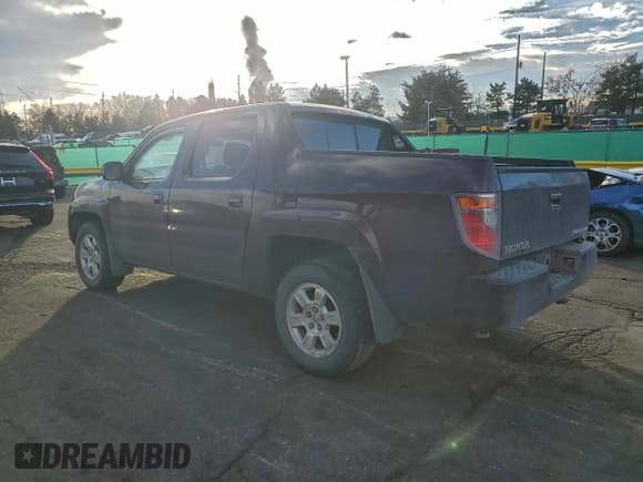 ✅ 2008 Honda Ridgeline RTS • VIN: 2HJYK16428H500919 • Lot: 93772285. Listed on Copart with 119,740 mi. Free auction sales archive from the USA and detailed vehicle history report at DreamBid. Image 2.