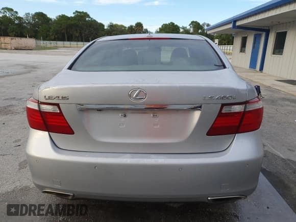 ✅ 2007 Lexus LS 460 L • VIN: JTHGL46F775010349 • Lot: 92276165. Listed on Copart with 226,060 mi. Free auction sales archive from the USA and detailed vehicle history report at DreamBid. Image 6.