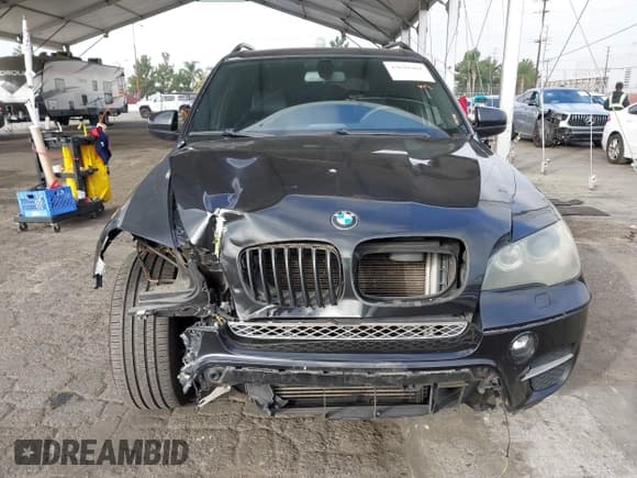 ✅ 2011 BMW X5 35i • VIN: 5UXZV4C51BL402438 • Lot: 43628461. Listed on IAAI with 150,710 mi. Free auction sales archive from the USA and detailed vehicle history report at DreamBid. Image 13.