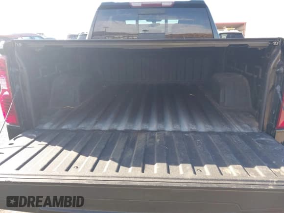 ✅ 2019 Chevrolet Silverado 1500 LT • VIN: 1GCUYDED1KZ148153 • Lot: 43653605. Wystawiony na IAAI z przebiegiem 79 587 mil. Bezpłatny archiwum sprzedaży aukcyjnych z USA i szczegółowy raport historii pojazdu na DreamBid. Zdjęcie 17.