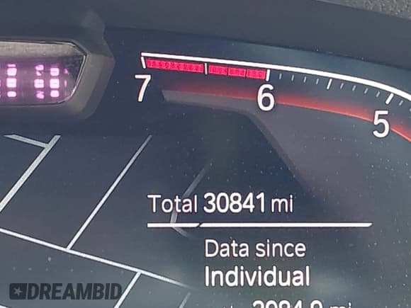 ✅ 2022 BMW 7 Series 750i xDrive • VIN: WBA7U2C00NCK89037 • Lot: 43061960. Wystawiony na IAAI z przebiegiem 30 841 mil. Bezpłatny archiwum sprzedaży aukcyjnych z USA i szczegółowy raport historii pojazdu na DreamBid. Zdjęcie 16.