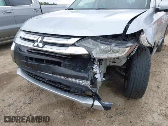 2016 Mitsubishi Outlander SE with VIN JA4AD3A35GZ005763, listed as a IAAI auction lot 42892229 with 222,088 mi miles and . Bid and sale history available at DreamBid. Image 13.