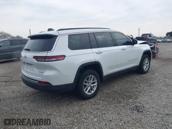 ✅ 2024 Jeep Grand Cherokee Altitude • VIN: 1C4RJKAG0R8614511 • Lot: 42202043. Listed on IAAI with 11,179 mi. Free auction sales archive from the USA and detailed vehicle history report at DreamBid. Image 4.