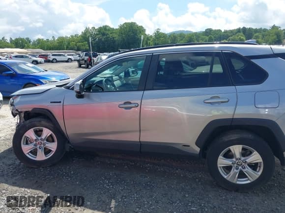 ✅ 2021 Toyota RAV4 Hybrid XLE • VIN: 4T3RWRFV8MU046559 • Лот: 42744554. Опубликован ранее на IAAI с пробегом 36 274 миль. Бесплатный доступ к архиву аукционных продаж из США и подробный отчёт об истории автомобиля на DreamBid. Изображение 14.