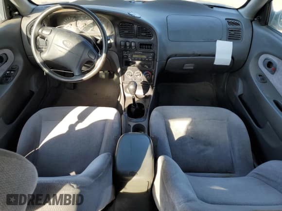 ✅ 2000 Kia Sephia • VIN: KNAFB1213Y5851737 • Lot: 82178085. Wystawiony na Copart z przebiegiem 68 424 mil. Bezpłatny archiwum sprzedaży aukcyjnych z USA i szczegółowy raport historii pojazdu na DreamBid. Zdjęcie 8.