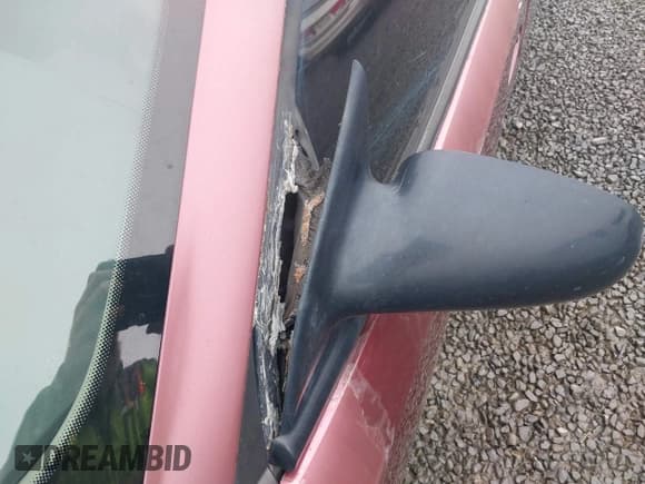 ✅ 2001 Saturn SL • VIN: 1G8ZJ52771Z304798 • Lot: 43826257. Wystawiony na IAAI z przebiegiem 111 754 mil. Bezpłatny archiwum sprzedaży aukcyjnych z USA i szczegółowy raport historii pojazdu na DreamBid. Zdjęcie 6.