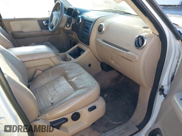 ✅ 2005 Ford Expedition Eddie Bauer • VIN: 1FMFU18505LA89008 • Лот: 43864767. Опубликован ранее на IAAI с пробегом 232 113 миль. Бесплатный доступ к архиву аукционных продаж из США и подробный отчёт об истории автомобиля на DreamBid. Изображение 5.