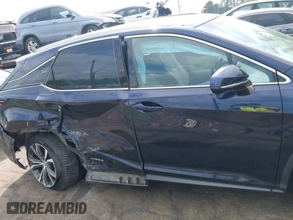 ✅ 2017 Lexus RX 450h • VIN: 2T2BGMCA8HC015536 • Lot: 42130137. Wystawiony na IAAI z przebiegiem 110 842 mil. Bezpłatny archiwum sprzedaży aukcyjnych z USA i szczegółowy raport historii pojazdu na DreamBid. Zdjęcie 13.