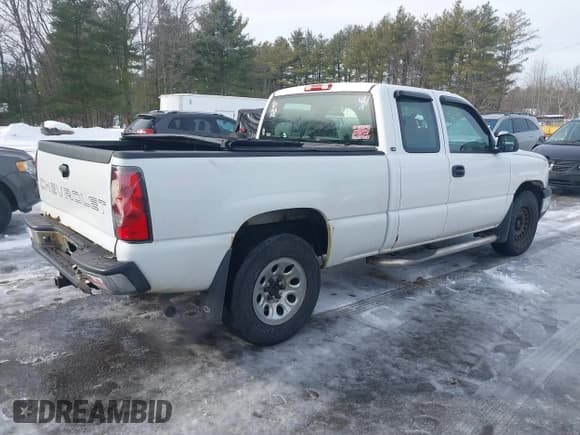 ✅ 2007 Chevrolet Silverado 1500 LS • VIN: 1GCEK19V37E186084 • Lot: 41470415. Listed on IAAI with 279,810 mi. Free auction sales archive from the USA and detailed vehicle history report at DreamBid. Image 4.