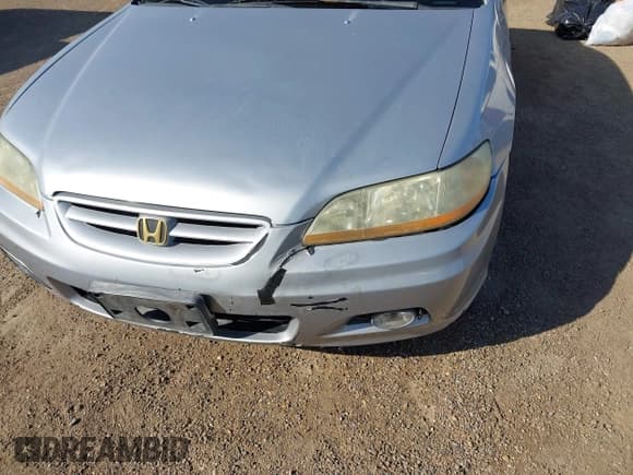 ✅ 2002 Honda Accord EX • VIN: 1HGCG22562A007028 • Lot: 43531474. Listed on IAAI with 181,579 mi. Free auction sales archive from the USA and detailed vehicle history report at DreamBid. Image 6.