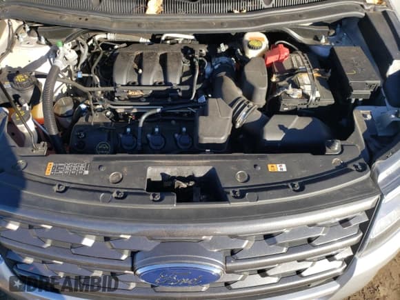 ✅ 2018 Ford Explorer XLT • VIN: 1FM5K8D88JGA61261 • Lot: 93478015. Wystawiony na Copart z przebiegiem 83 840 mil. Bezpłatny archiwum sprzedaży aukcyjnych z USA i szczegółowy raport historii pojazdu na DreamBid. Zdjęcie 12.