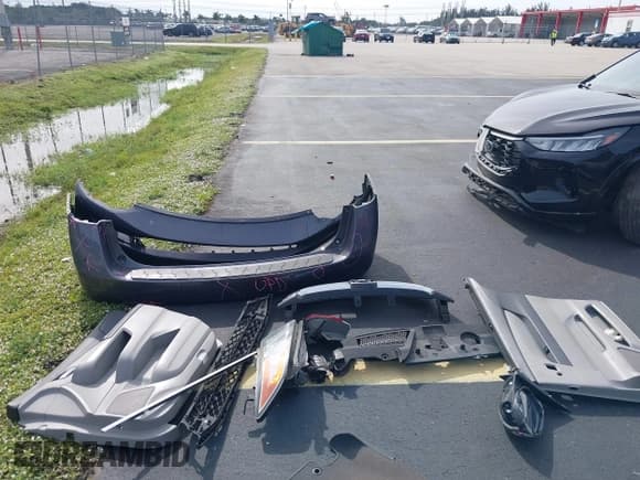 ✅ 2015 Honda Odyssey Touring Elite • VIN: 5FNRL5H90FB085379 • Lot: 43815866. Wystawiony na IAAI z przebiegiem 146 049 mil. Bezpłatny archiwum sprzedaży aukcyjnych z USA i szczegółowy raport historii pojazdu na DreamBid. Zdjęcie 11.