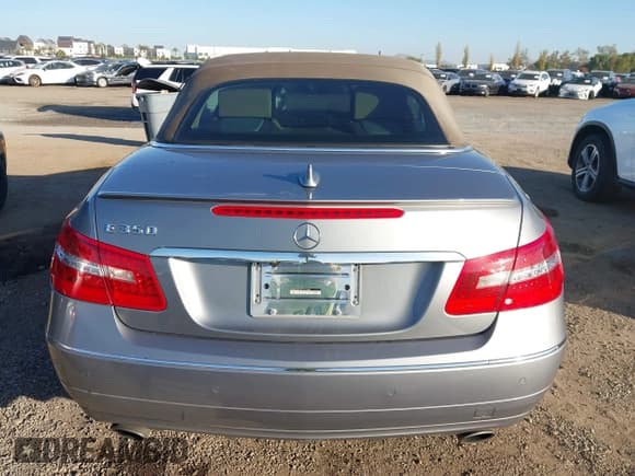 ✅ 2012 Mercedes-Benz E 350 • VIN: WDDKK5KF3CF147633 • Лот: 43836342. Опубликован ранее на IAAI с пробегом 183 853 миль. Бесплатный доступ к архиву аукционных продаж из США и подробный отчёт об истории автомобиля на DreamBid. Изображение 16.