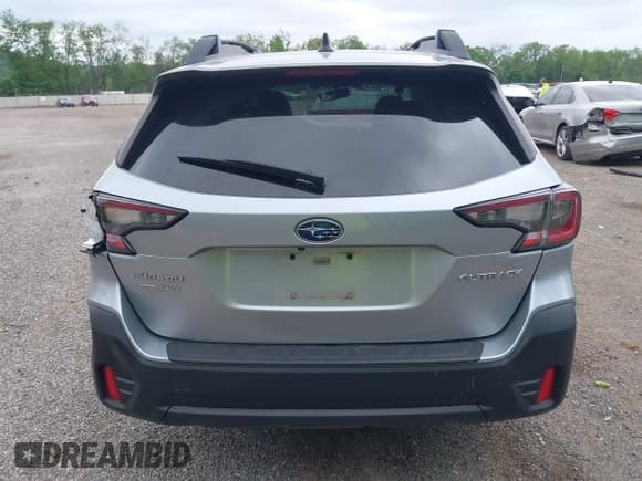 ✅ 2020 Subaru Outback Premium • VIN: 4S4BTACC8L3230881 • Lot: 42295922. Listed on IAAI with 124,275 mi. Free auction sales archive from the USA and detailed vehicle history report at DreamBid. Image 16.