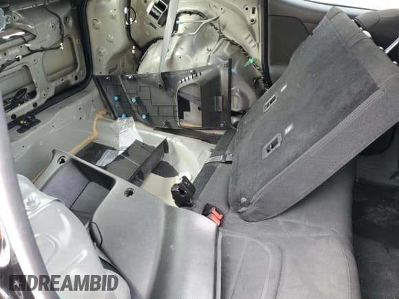 ✅ 2021 Jeep Renegade Latitude • VIN: ZACNJDBB5MPM34811 • Lot: 91318725. Wystawiony na Copart z przebiegiem 59 004 mil. Bezpłatny archiwum sprzedaży aukcyjnych z USA i szczegółowy raport historii pojazdu na DreamBid. Zdjęcie 13.