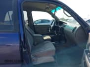 ✅ 2001 Toyota 4Runner SR5 • VIN: JT3GN86R710204630 • Лот: 43113418. Опубликован ранее на IAAI с пробегом 275 100 миль. Бесплатный доступ к архиву аукционных продаж из США и подробный отчёт об истории автомобиля на DreamBid. Изображение 5.