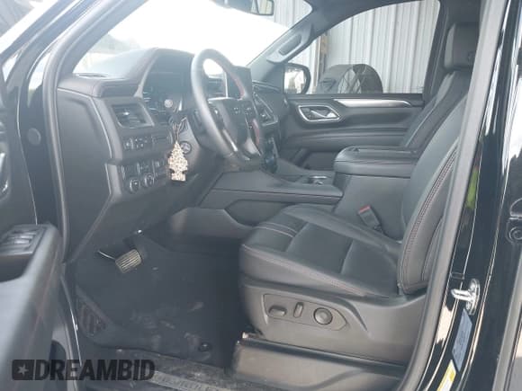 ✅ 2023 Chevrolet Tahoe RST • VIN: 1GNSCRKD2PR531394 • Lot: 42147801. Wystawiony na IAAI z przebiegiem 23 423 mil. Bezpłatny archiwum sprzedaży aukcyjnych z USA i szczegółowy raport historii pojazdu na DreamBid. Zdjęcie 5.