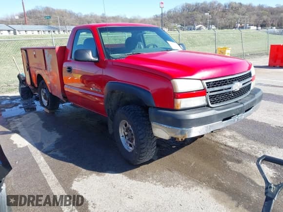 ✅ 2006 Chevrolet Silverado 2500HD • VIN: 1GBHK24U46E133818 • Lot: 41839282. Listed on IAAI with 263,212 mi. Free auction sales archive from the USA and detailed vehicle history report at DreamBid. Image 1.