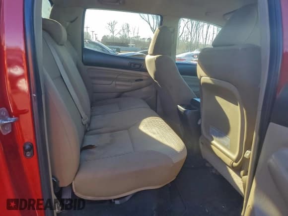 ✅ 2012 Toyota Tacoma • VIN: 3TMMU4FN3CM048450 • Lot: 95661355. Listed on Copart with 205,048 mi. Free auction sales archive from the USA and detailed vehicle history report at DreamBid. Image 10.