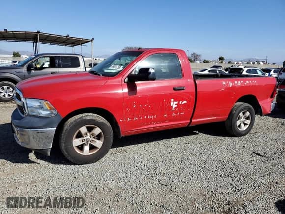2017 Ram 1500 Tradesman с VIN 3C6JR6DG3HG687011, выставлен на аукционе Copart как лот 49291755 с пробегом 70 647 миль миль и Чистый • Clean title. История ставок и продаж доступна на DreamBid. Изображение 1.