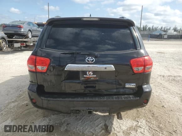 ✅ 2011 Toyota Sequoia Platinum • VIN: 5TDYY5G15BS034913 • Lot: 57461845. Listed on Copart with 216,781 mi. Free auction sales archive from the USA and detailed vehicle history report at DreamBid. Image 6.
