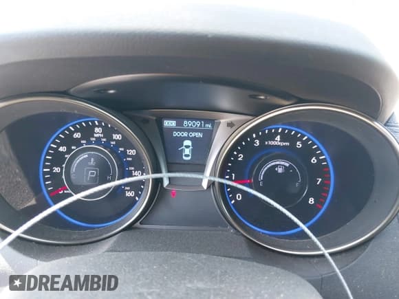 ✅ 2013 Hyundai Genesis Coupe 2.0T • VIN: KMHHT6KD8DU082972 • Lot: 42576823. Wystawiony na IAAI z przebiegiem 89 091 mil. Bezpłatny archiwum sprzedaży aukcyjnych z USA i szczegółowy raport historii pojazdu na DreamBid. Zdjęcie 7.